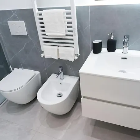 Luxury Sarpi Chinatown Апартаменты *